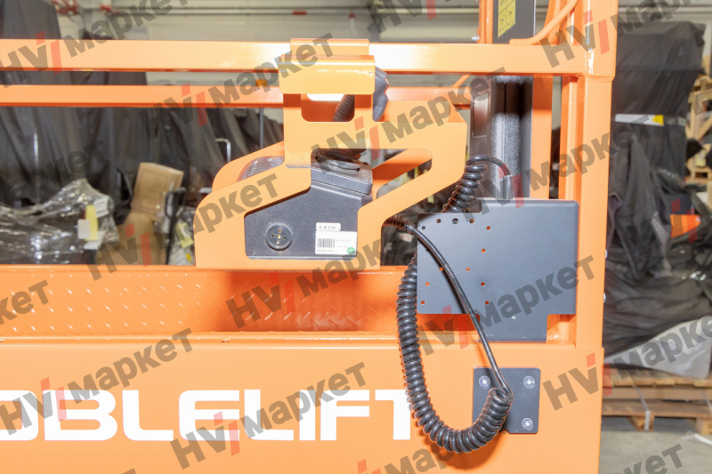 Ножничный подъёмник Noblelift SC08EC, грузоподъемность 230 кг, рабочая высота 7.8 м, размер платформы 1670x740 мм