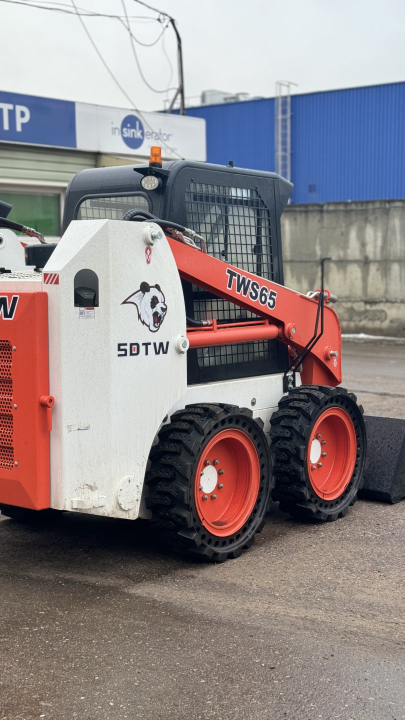 МИНИ ПОГРУЗЧИК с бортовым поворотом SDTW TWS 65, двигатель Xinchai A498BPG, грузоподъемность 1050 кг