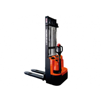 Самоходный штабелер Noblelift ECL15N duplex mast (В-2900мм), грузоподъемность 1500 кг, тип питания АКБ