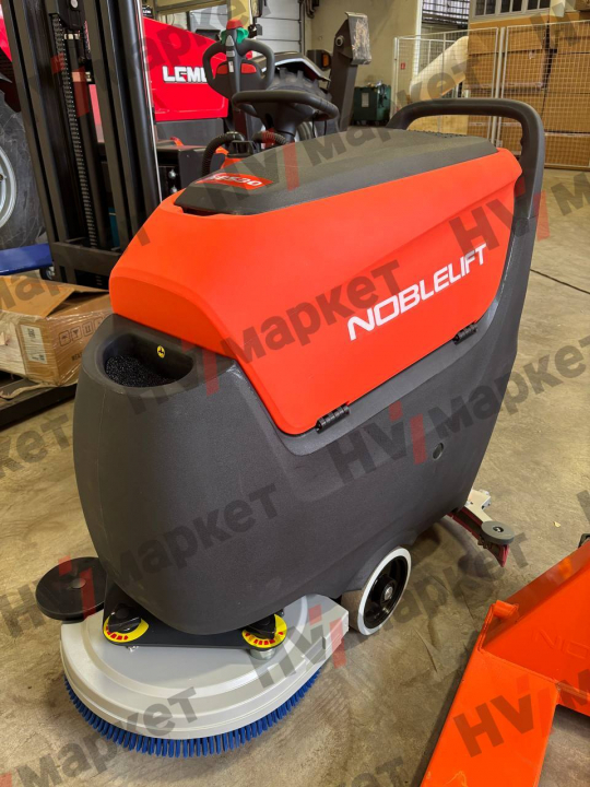 Толкательные поломойки Noblelift Поломоечная машина NB530 (АКБ Литий 60Ач), объем бака для чистой воды 50 л, площадь уборки макс 1800 м2, время работы 4 ч