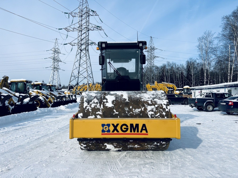 Грунтовый каток XGMA XG612H (12000kg , АС, отопитель)
