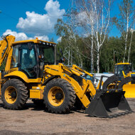 Экскаватор-погрузчик XGMA XG765H-4TX (M), мощность двигателя 101 л.с., эксплуатационная масса 10 600 кг.