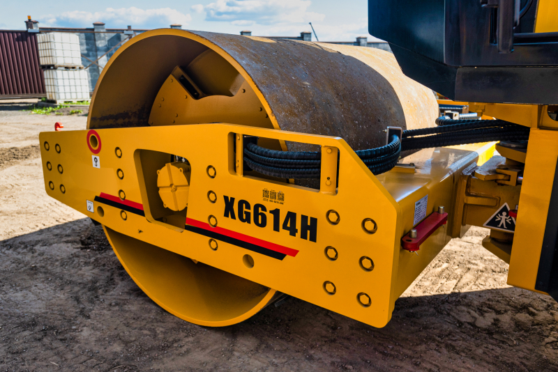 Грунтовый каток XGMA XG614H (14000kg , АС, отопитель)