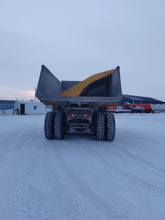 Тягачи и самосвалы LGMG MT106H 6x4 Карьерный самосвал