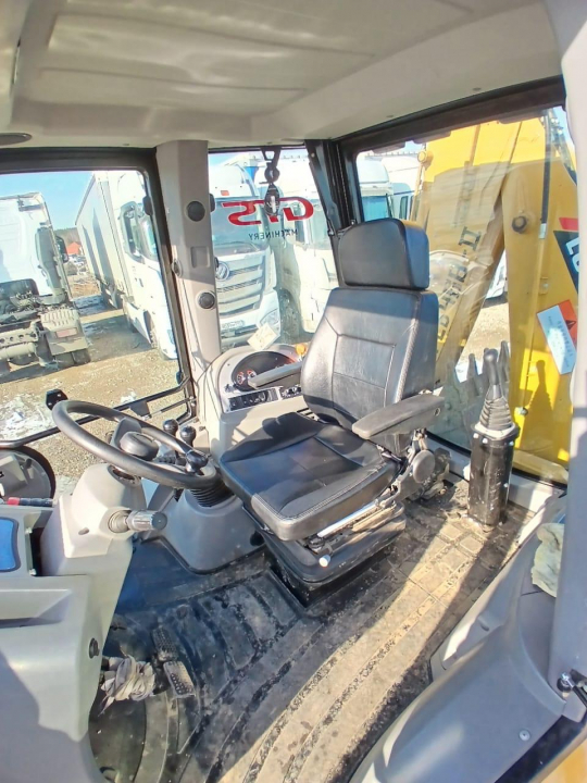 Экскаваторы-погрузчики Lovol FLB468 Экскаватор-погрузчик