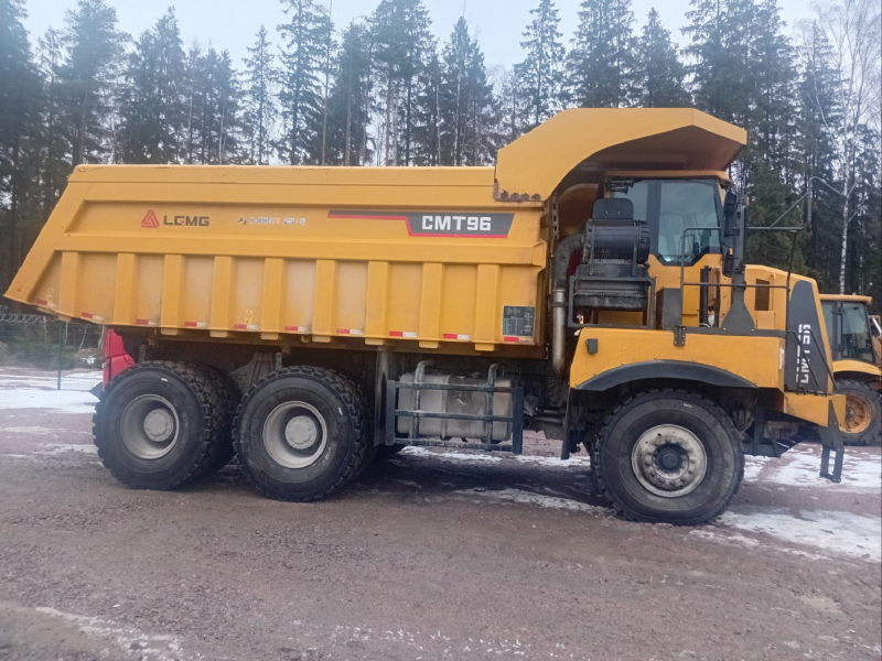 Карьерный самосвал LGMG CMT96