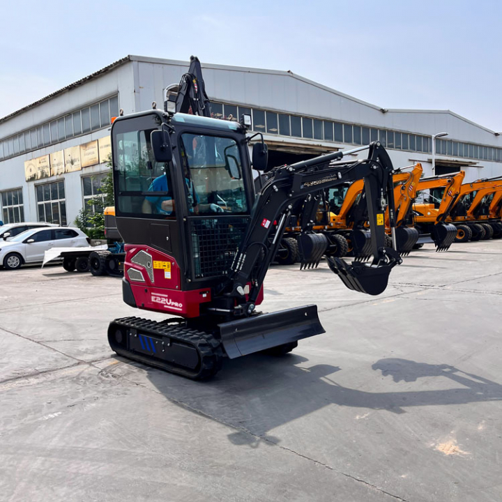 Мини-экскаватор QUADTRAC E22U PRO (2.2т, кабина, A/C, квикаплер, бур, 3 ковша, кондиционер)