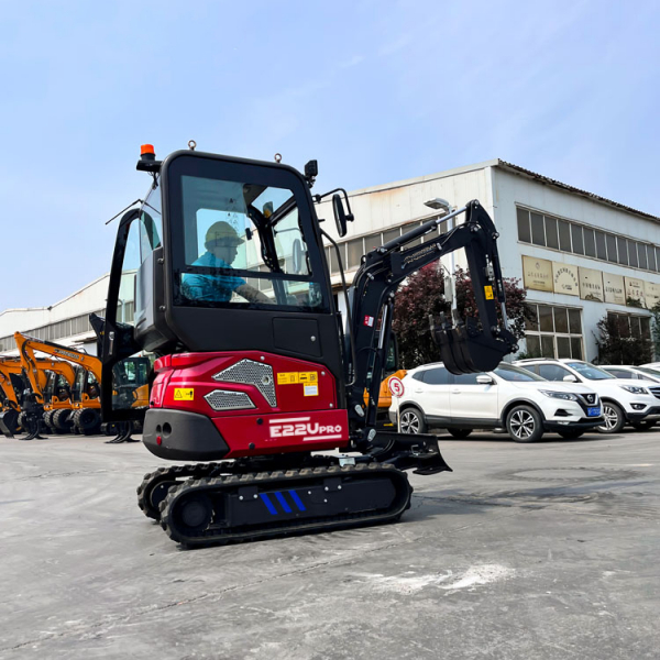 Мини-экскаватор QUADTRAC E22U PRO (2.2т, кабина, A/C, квикаплер, бур, 3 ковша, кондиционер)