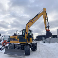 Мини-экскаватор QUADTRAC E130WH (12т, кабина, квикаплер, Желтый 2023 год)