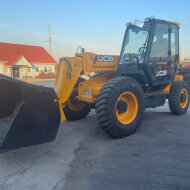 Телескопический погрузчик JCB 540-70, высота подъема 7 м, грузоподъемность 4т.