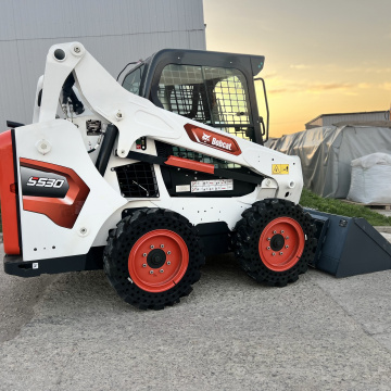 Мини-погрузчик Bobcat S530 (Г/п 860 кг), двигатель KUBOTA 49 лс., грузоподъемность Г/п 860 кг