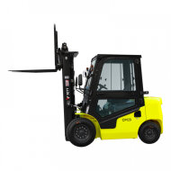 Дизельный погрузчик с кабиной YETT CPCD25-WS1K2-ZSM540-3W-K, двигатель ISUZU C240, грузоподъемность 2500 кг