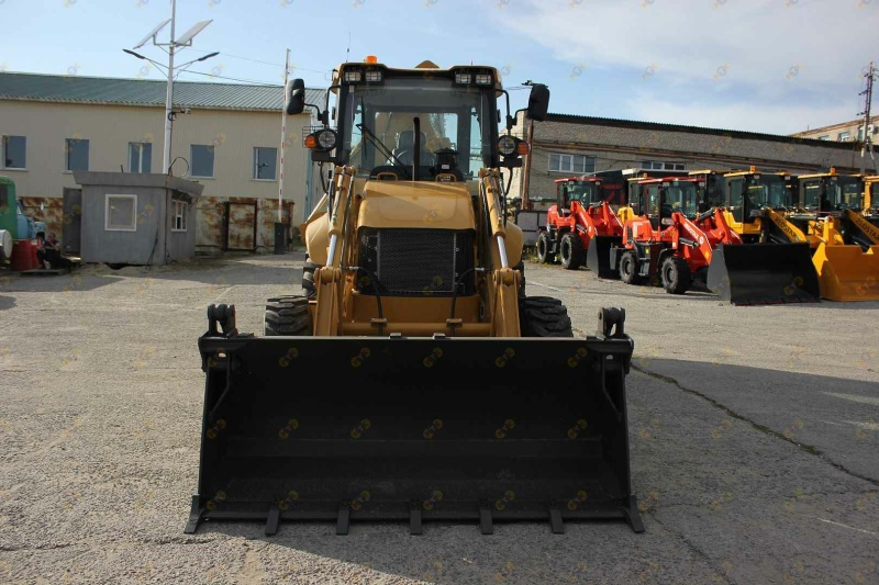 Экскаватор-погрузчик MTK T17,5/24, мощность двигателя 102 кВт