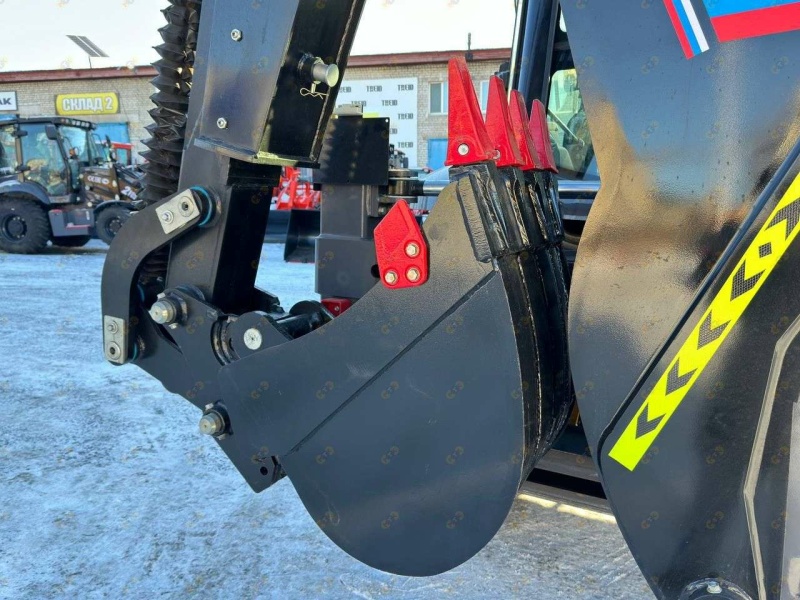 Экскаватор-погрузчик MTK WZM 4PRO, мощность двигателя 100 кВт