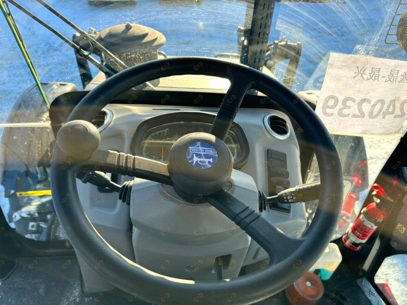 Экскаватор-погрузчик MTK WZM 4PRO, мощность двигателя 100 кВт