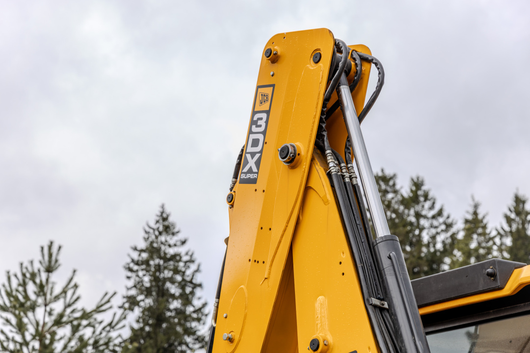 Экскаватор-погрузчик JCB 3DX Super (Индия), мощность двигателя 55 кВт, эксплуатационная масса 8150 кг