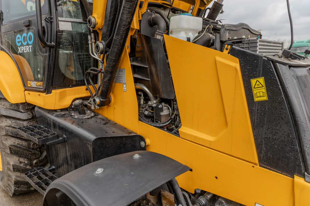 Экскаватор-погрузчик JCB 3DX Super (Индия), мощность двигателя 55 кВт, эксплуатационная масса 8150 кг