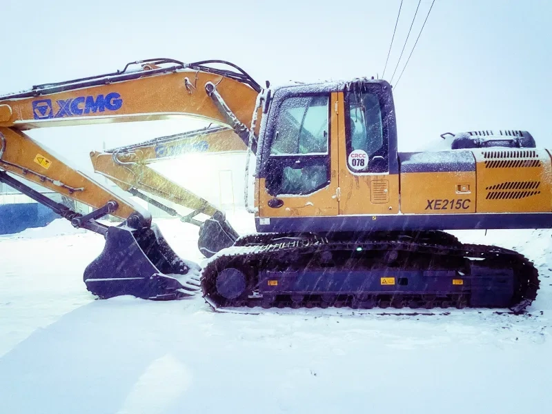 Экскаватор гусеничный XCMG XE215C PERKINS