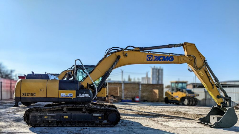 Экскаватор гусеничный XCMG XE215C PERKINS