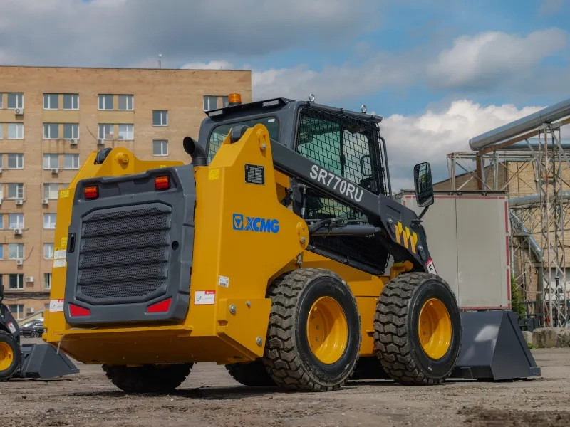 Мини-погрузчик XCMG SR770RU, двигатель YANMAR, грузоподъемность 1,300 т