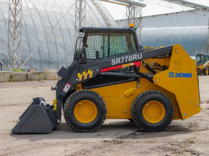 Мини-погрузчик XCMG SR770RU, двигатель YANMAR, грузоподъемность 1,300 т