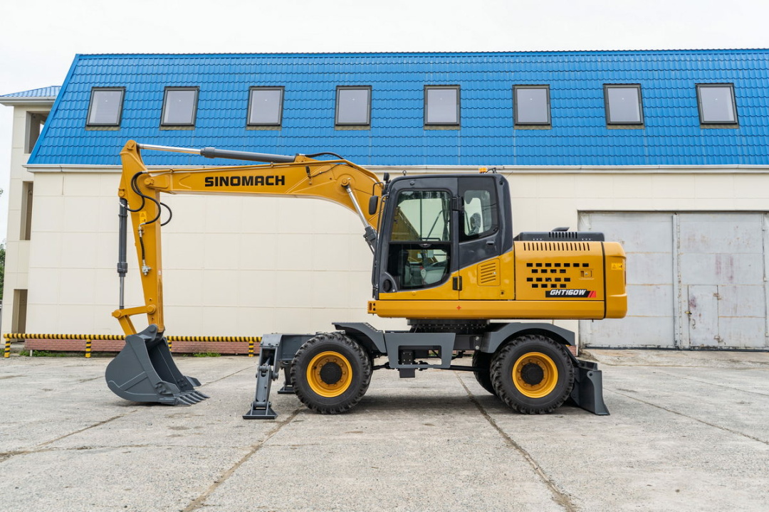 Колесный экскаватор SINOMACH GHT160W, эксплуатационная масса 15000 кг