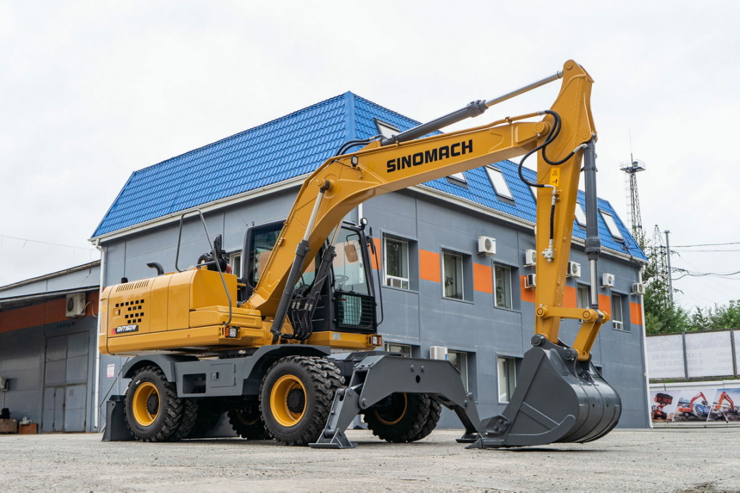Колесный экскаватор SINOMACH GHT160W, эксплуатационная масса 15000 кг