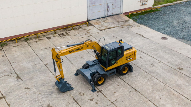 Колесный экскаватор SINOMACH GHT160W, эксплуатационная масса 15000 кг