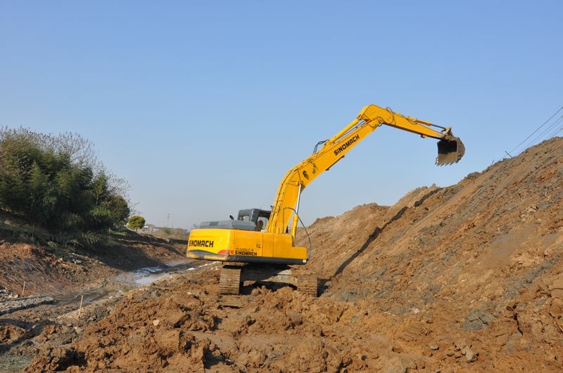 Гусеничный экскаватор SINOMACH ZG3255LC-9C, эксплуатационная масса 25000 кг