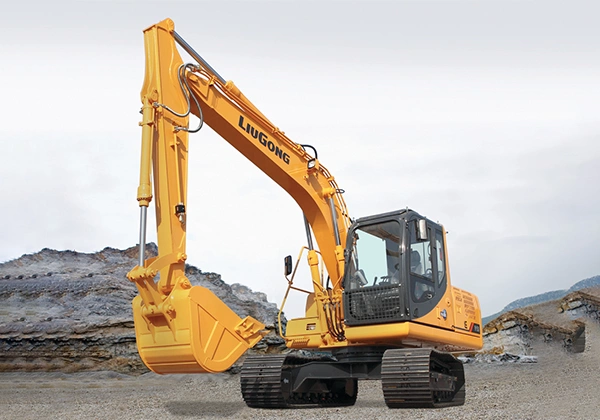 Гусеничный экскаватор LIUGONG CLG 920E, мощность двигателя 110 кВт, эксплуатационная масса 21500 кг