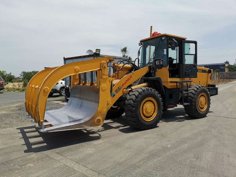 Фронтальный погрузчик SINOMACH 933, двигатель WEICHAI WP6G125E22 / YUCHAI YC6B125-T20