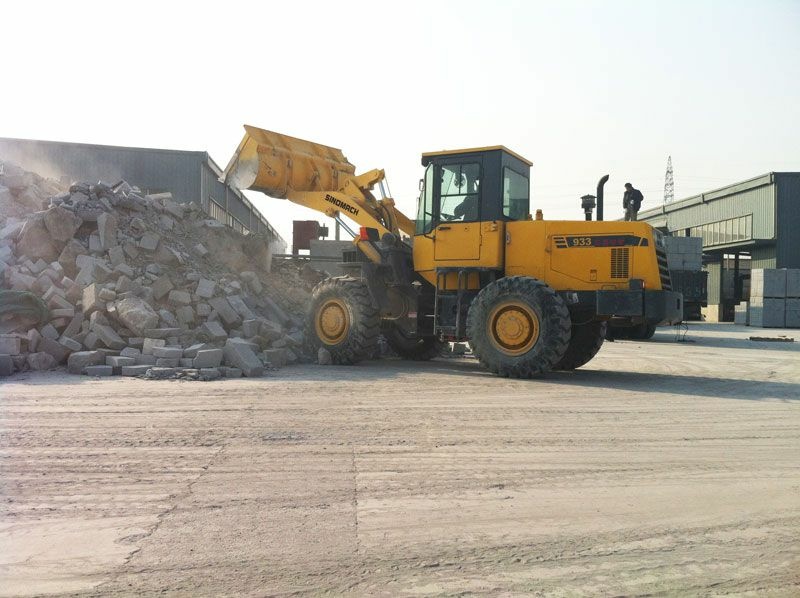 Фронтальный погрузчик SINOMACH 933, двигатель WEICHAI WP6G125E22 / YUCHAI YC6B125-T20