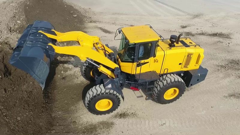 Фронтальный погрузчик SINOMACH 957Z, двигатель Cummins 6LTAA 9.3 / ShangChai SC11CB220G2B1