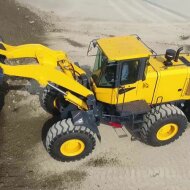 Фронтальный погрузчик SINOMACH 957Z, двигатель Cummins 6LTAA 9.3 / ShangChai SC11CB220G2B1