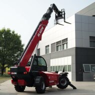 Фронтальный телескопический погрузчик MAGNI TH 6.20, грузоподъемность 6000 кг