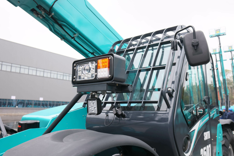 Телескопический погрузчик Sunward SWTH3507 AGRO, грузоподъемность 3500 кг
