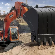 Гусеничный экскаватор DEVELON DX260LC-7M, мощность двигателя 190 л.с.