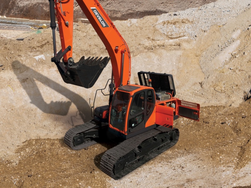 Гусеничный экскаватор DEVELON DX260LC-7M, мощность двигателя 190 л.с.