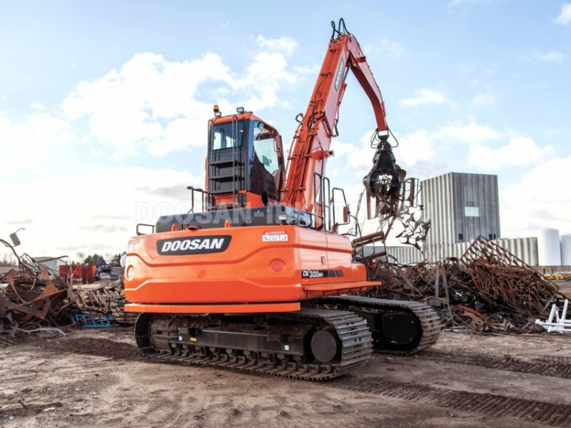 Перегружатель DEVELON DX225MH