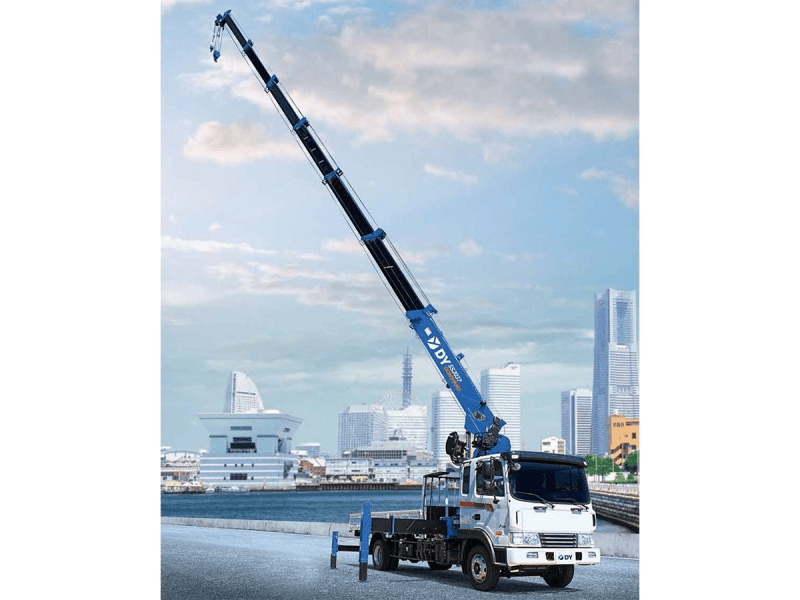 Кран-манипулятор DongYang Dong Yang SS 2037 на шасси КамАЗ 65117