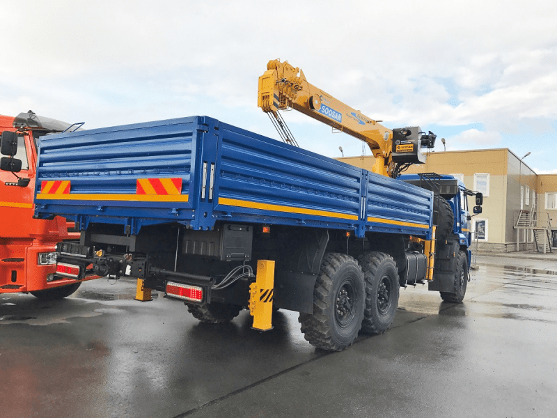 Кран-манипулятор Soosan SCS736L2 на шасси КамАЗ 65117