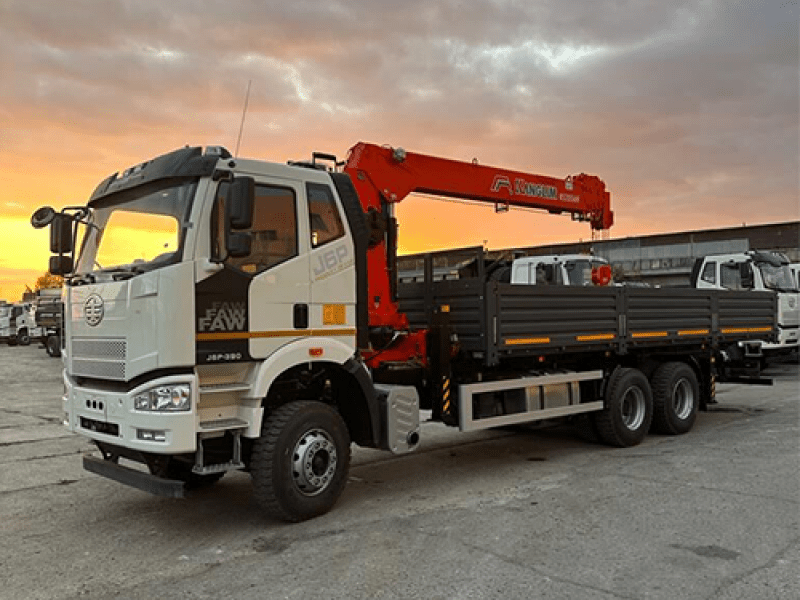 Кран-манипулятор Kanglim KS2057H на шасси FAW 6X4 борт 7000 мм