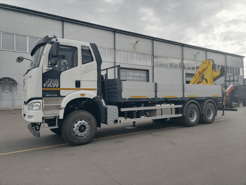 Кран-манипулятор HYVA HB 230 на шасси FAW CA3310