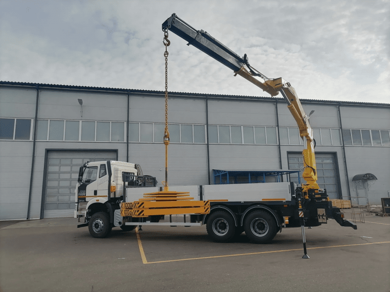 Кран-манипулятор HYVA HB 230 на шасси FAW CA3310