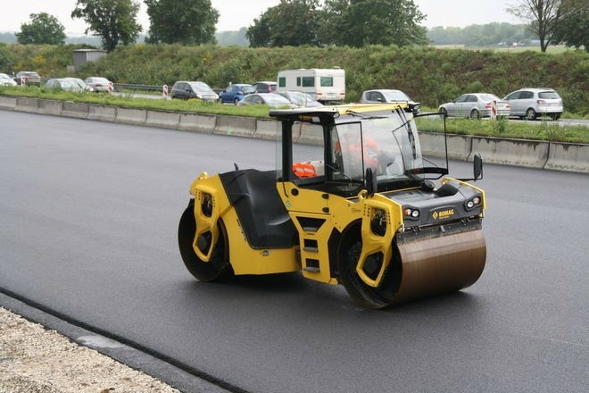 Каток тандемный BOMAG BW 206 AD-50 AM