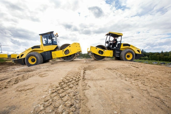 Грунтовый каток BOMAG BW 213 DH-5