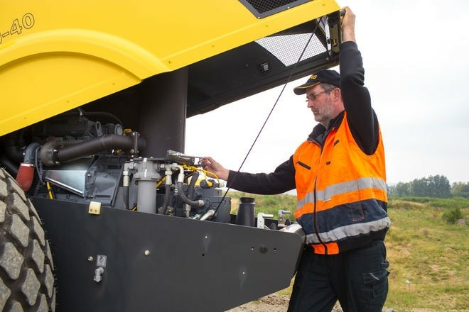 Грунтовый каток BOMAG BW 213 PD-40