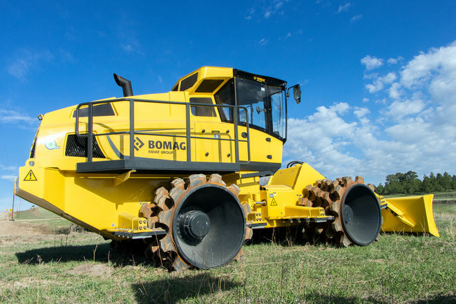 Уплотнитель почвы BOMAG BC 473 EB-3