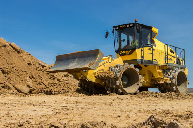Уплотнитель почвы BOMAG BC 473 EB-3