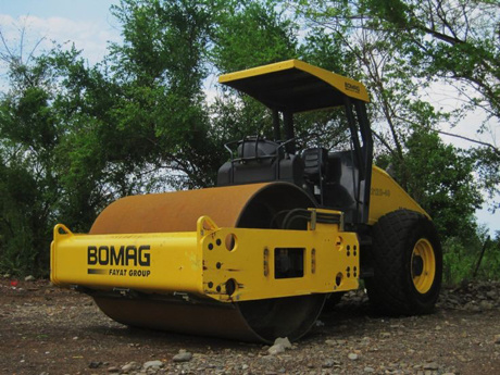 Грунтовый каток BOMAG BW 212 PD-40